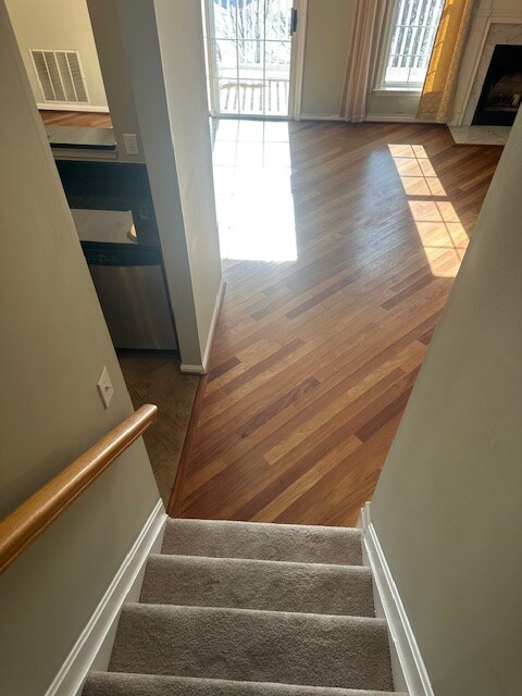 Building Photo - 943 Hillside Lake Terrace