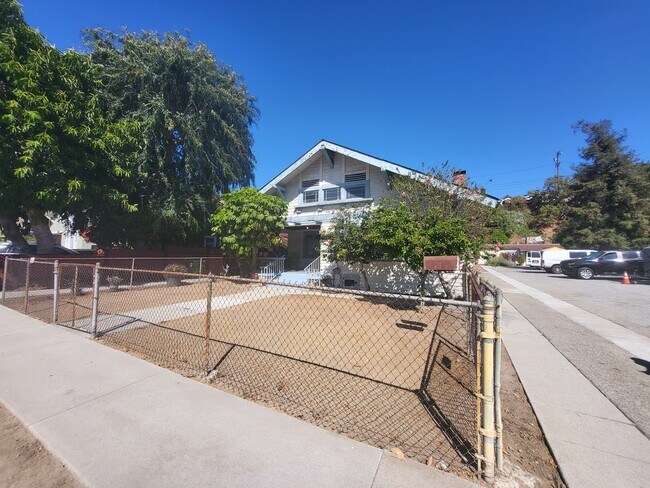 Building Photo - 4426 Homer St