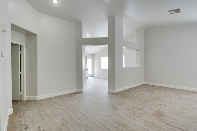 Building Photo - Single-Story Silverado Ranch Home with Spacious Open Layout