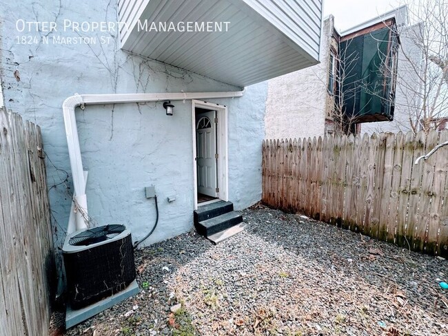 Building Photo - 1824 N Marston St