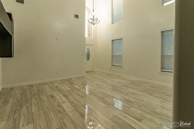 Building Photo - 10904 Panther Ct