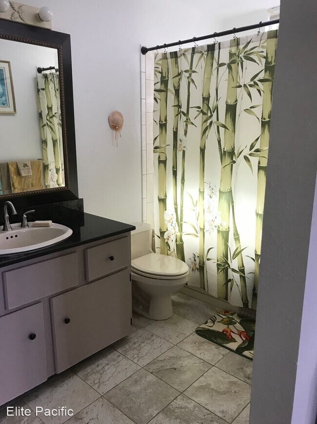 Building Photo - 3 br, 2 bath House - 321 Hokulani St