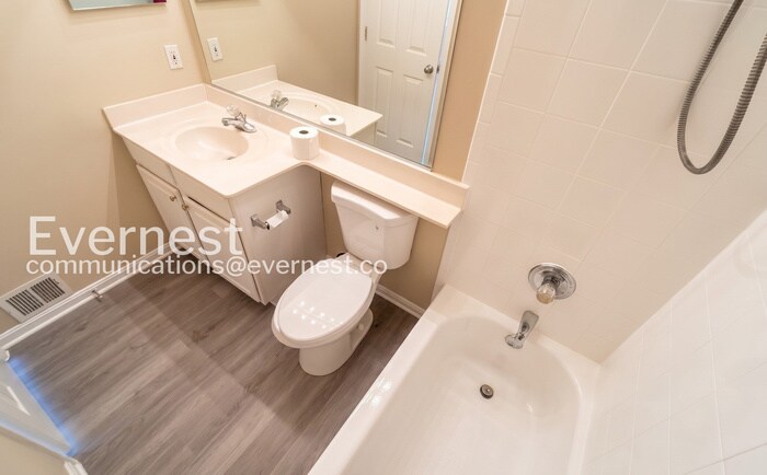 Building Photo - 21803 Flanders Ct