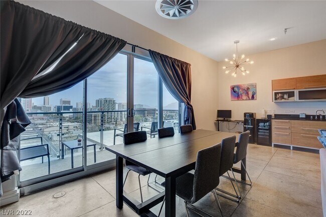 Building Photo - 200 Hoover Ave