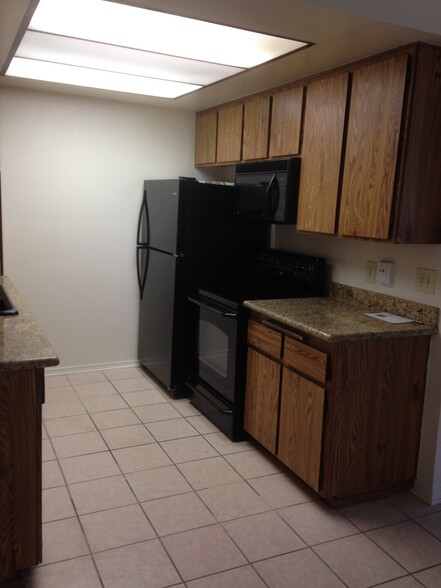 Building Photo - 10272 Black Mountain Rd