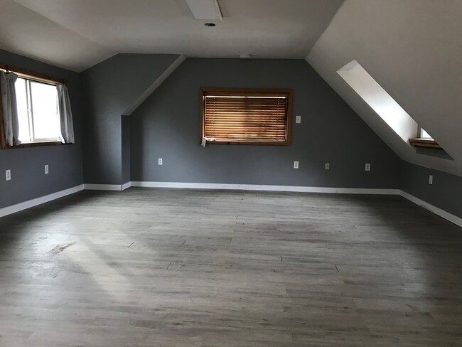 Upstairs loft area - 150 W Clackamas Blvd