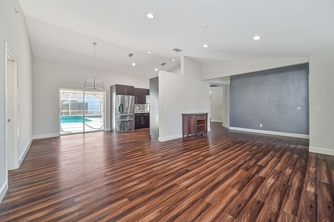 Building Photo - 4 Bed/ 2 Bath ~ Single Family Pool Home in San Carlos Park!