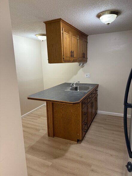 Building Photo - 482 East St