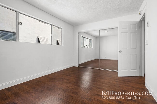 Building Photo - Beautiful 1 Bedroom in Prime Hollywood