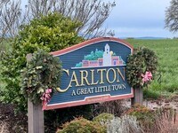 Building Photo - 2Bd/2Ba Upper Level Apartment - Available Now!