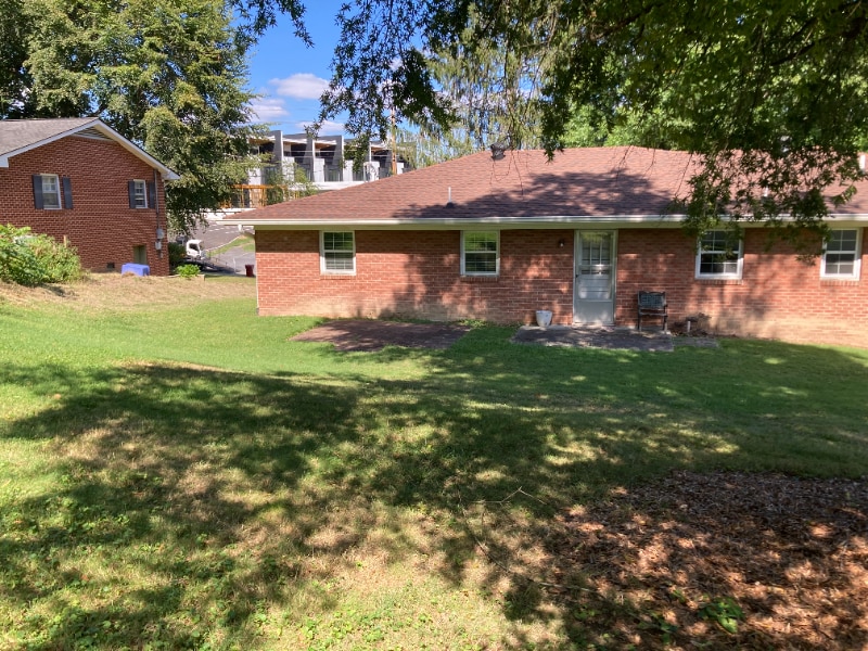 Building Photo - 1407 Knob Creek Rd