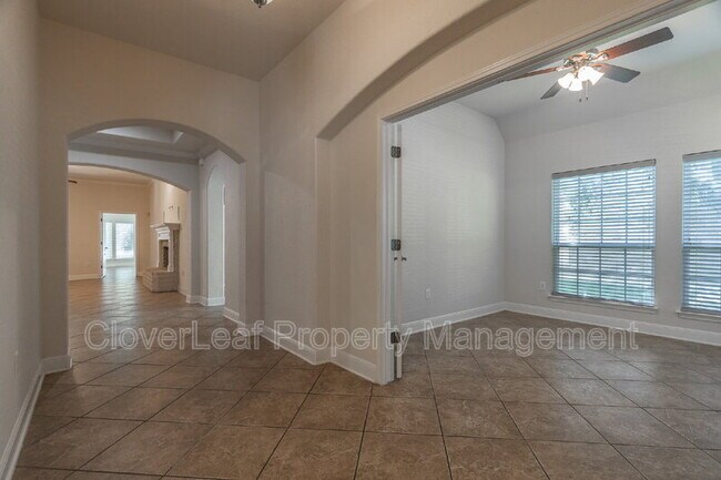 Building Photo - 11219 Thorn Apple