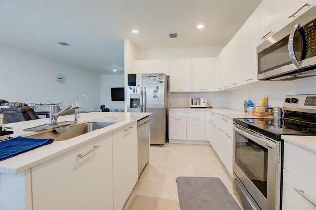 Building Photo - 12604 NW 23rd Pl