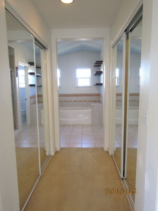 Building Photo - Beautiful 4 Bed 3 Bath Single Family Home in Santa Rosa- $3,250 per month!