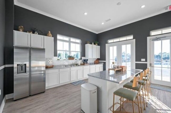 Building Photo - 3840 Casita Cir