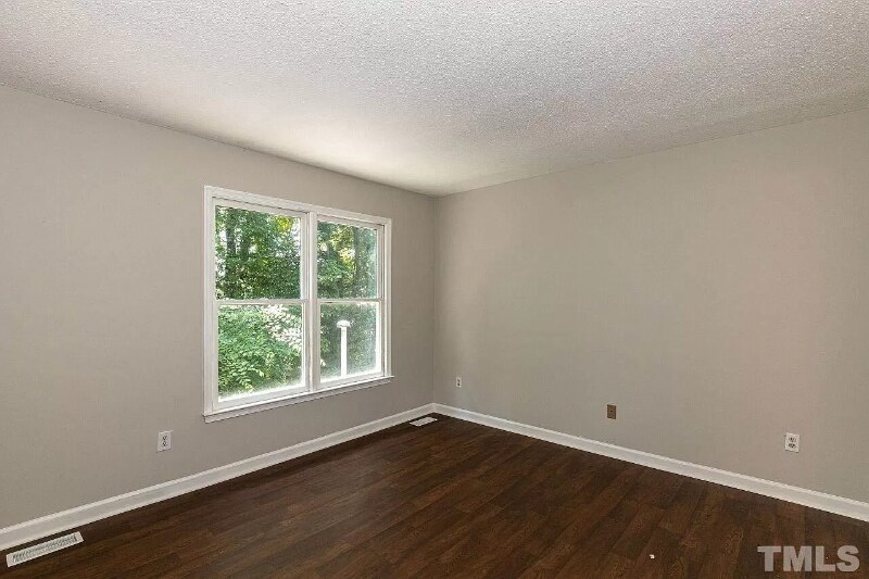 Building Photo - 4320 Bona Ct