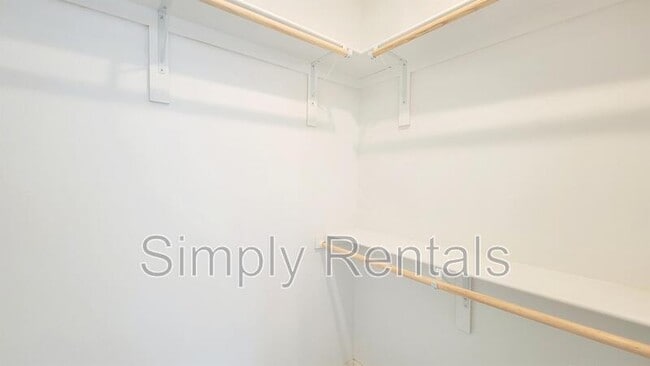 Building Photo - 1711 Sycamore St