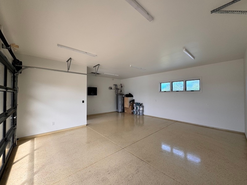 Building Photo - 170 Haniu St