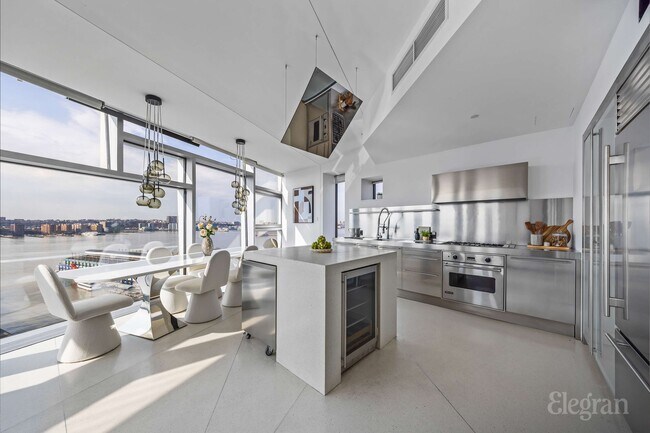 Building Photo - 100 11th Ave