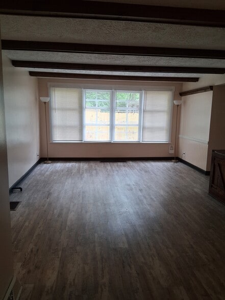 Living Room - 63 Edgewood Rd