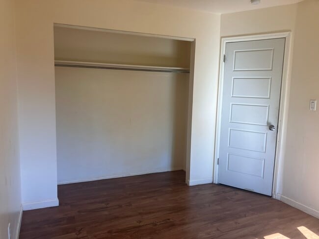 Building Photo - 1415 Boswell Dr