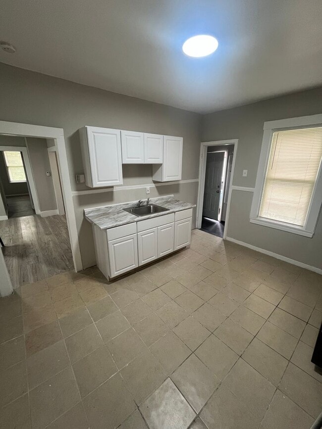 Building Photo - SECTION 8 and EDEN Accepted!! Spacious New...