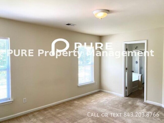 Building Photo - 160 Avonshire Dr