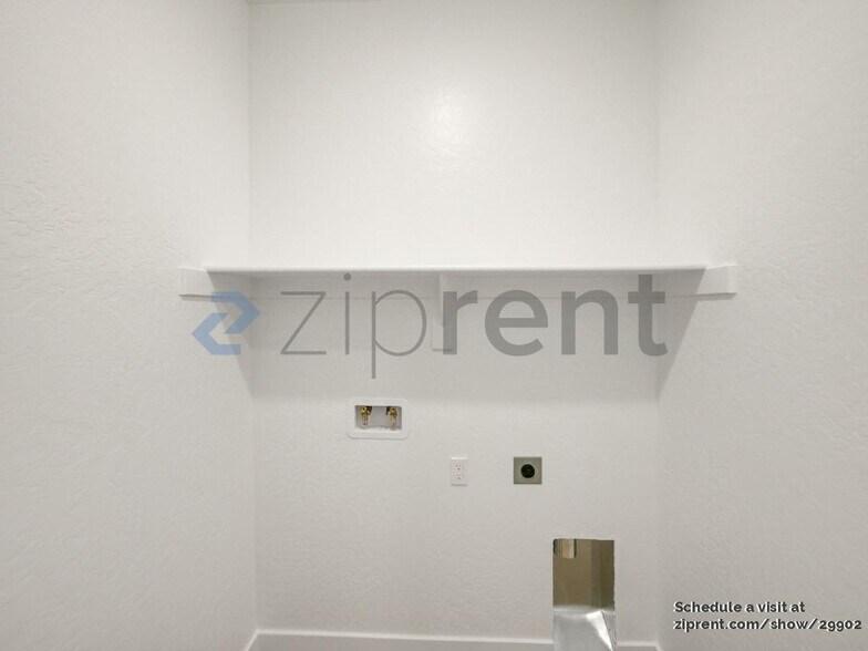 Building Photo - 1753 N Mitchell St