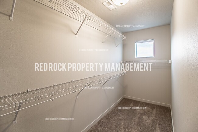 Building Photo - 319 S Woodlawn Rd