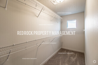 Building Photo - 325 S Woodlawn Rd