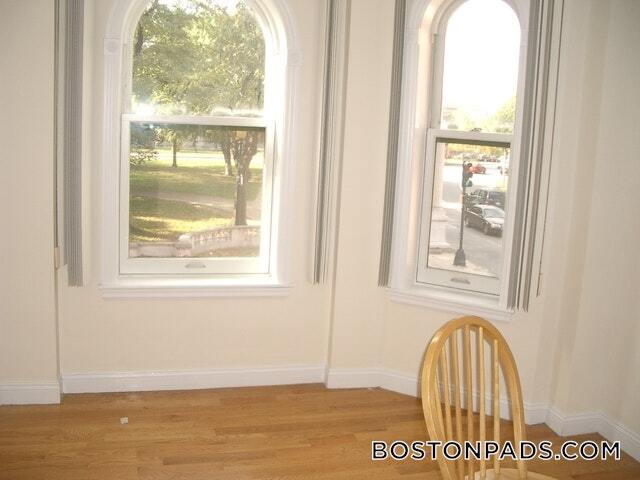 Building Photo - 90 Westland Ave