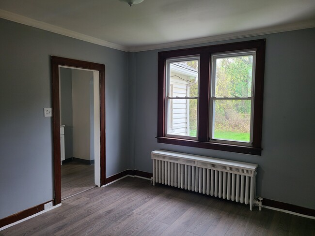 Building Photo - 1263 Grotto St