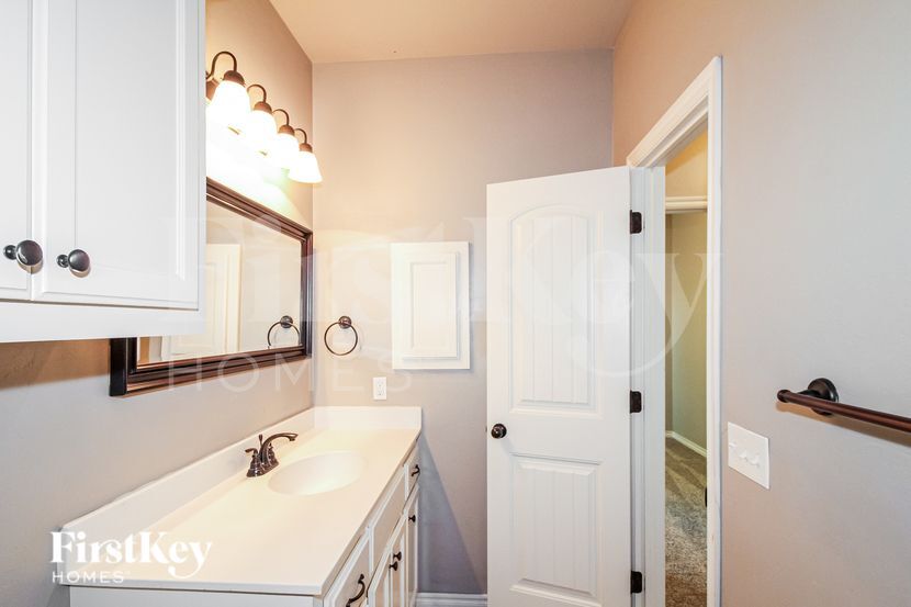 Building Photo - 12016 Garden Ct