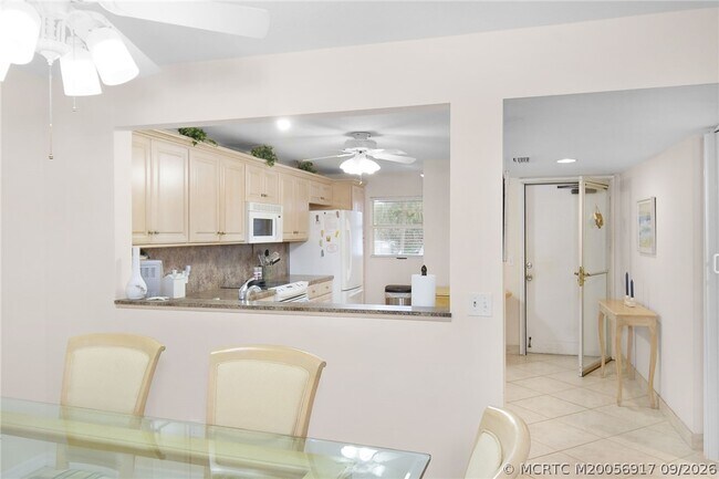 Building Photo - 10200 S Ocean Dr