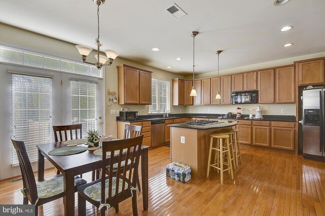 Building Photo - 6087 Piney Woods Ct
