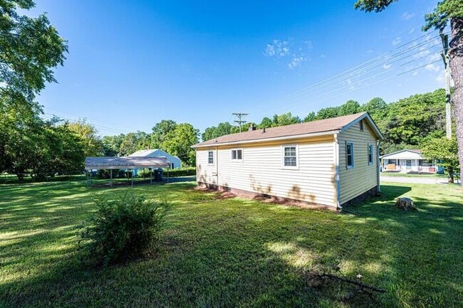 Building Photo - 184 Mill St