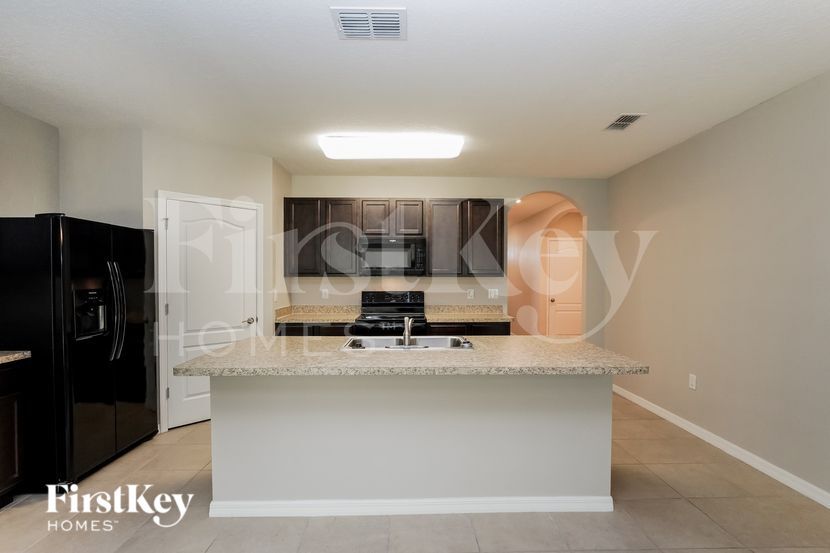 Building Photo - 855 Sheen Cir