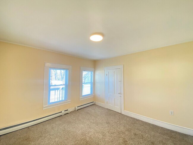 Building Photo - 26 High St