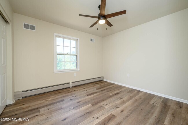 Building Photo - 8 Brandywine Dr