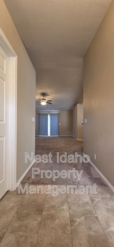 Building Photo - 1123 N Watson Way