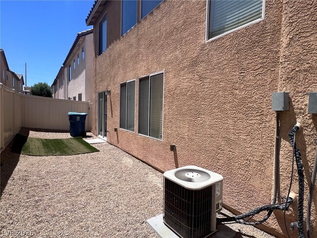 Building Photo - 5063 W Dodge Ridge Ave