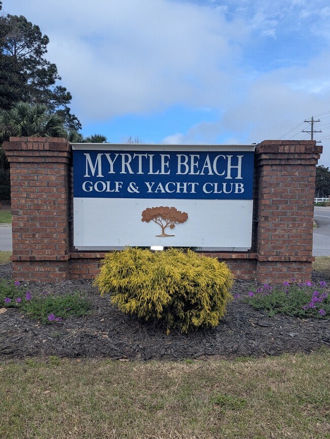 Building Photo - 6840 Blue Heron Blvd