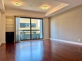 Building Photo - 601 van ness Ave