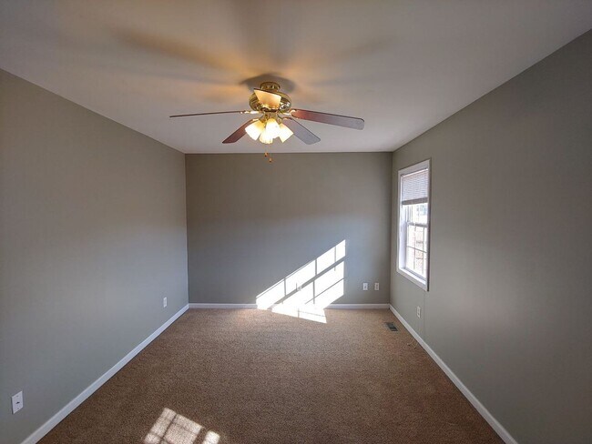 Building Photo - Spacious 3BD, 2.5BA Duplex in Clayton with Large Fenced Backyard