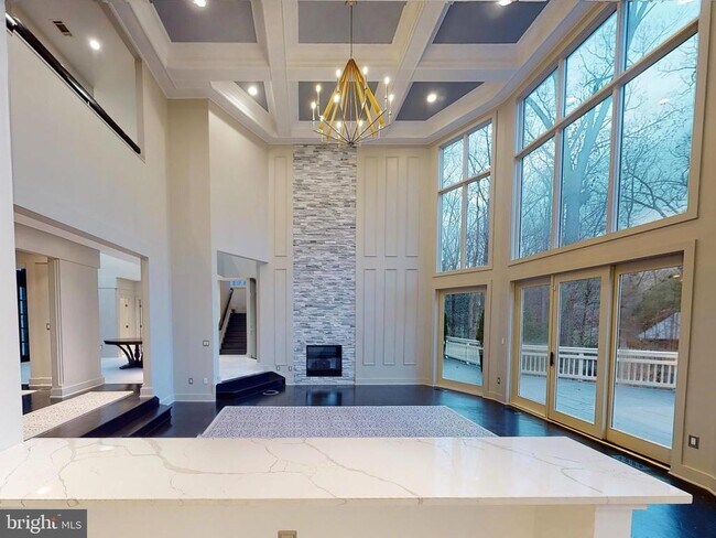 Building Photo - 9629 Eagle Ridge Dr