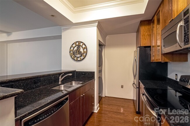 Building Photo - 300 W 5th St