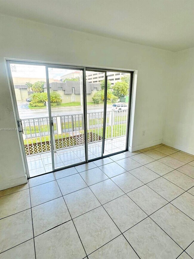 Building Photo - 8601 SW 94th St