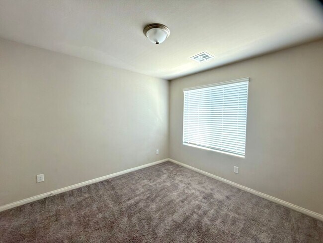 Building Photo - 1180 Pitaya Ct