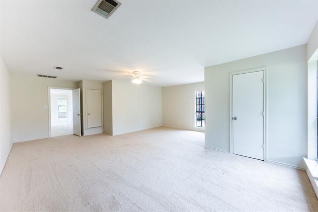 Building Photo - 1105 Bayshore Dr