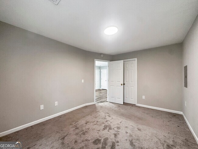 Building Photo - 2380 Union Point Jct